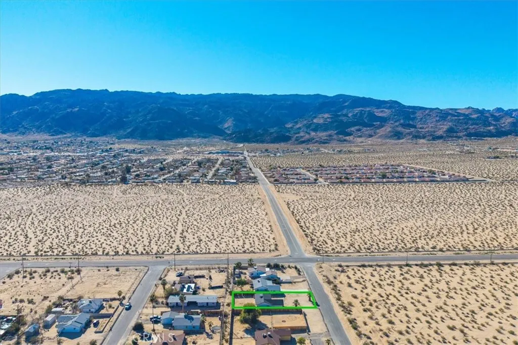 5671 Encelia, 29 Palms, California 92277 home-pic-38