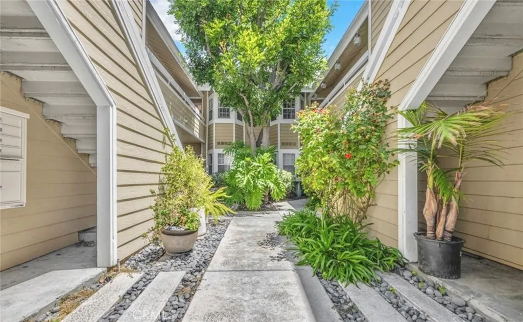 3680 S Bear Street 16 / J, Santa Ana, California 92704 home-pic-49