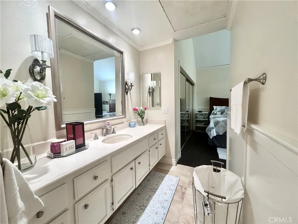 3680 S Bear Street 16 / J, Santa Ana, California 92704 home-pic-24