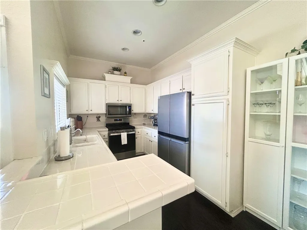 3680 S Bear Street 16 / J, Santa Ana, California 92704 home-pic-11