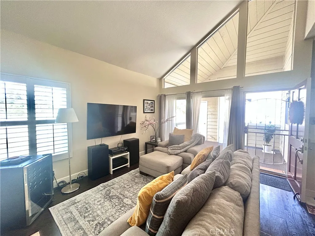 3680 S Bear Street 16 / J, Santa Ana, California 92704 home-pic-4