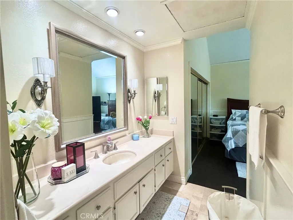 3680 S Bear Street 16 / J, Santa Ana, California 92704 home-pic-28