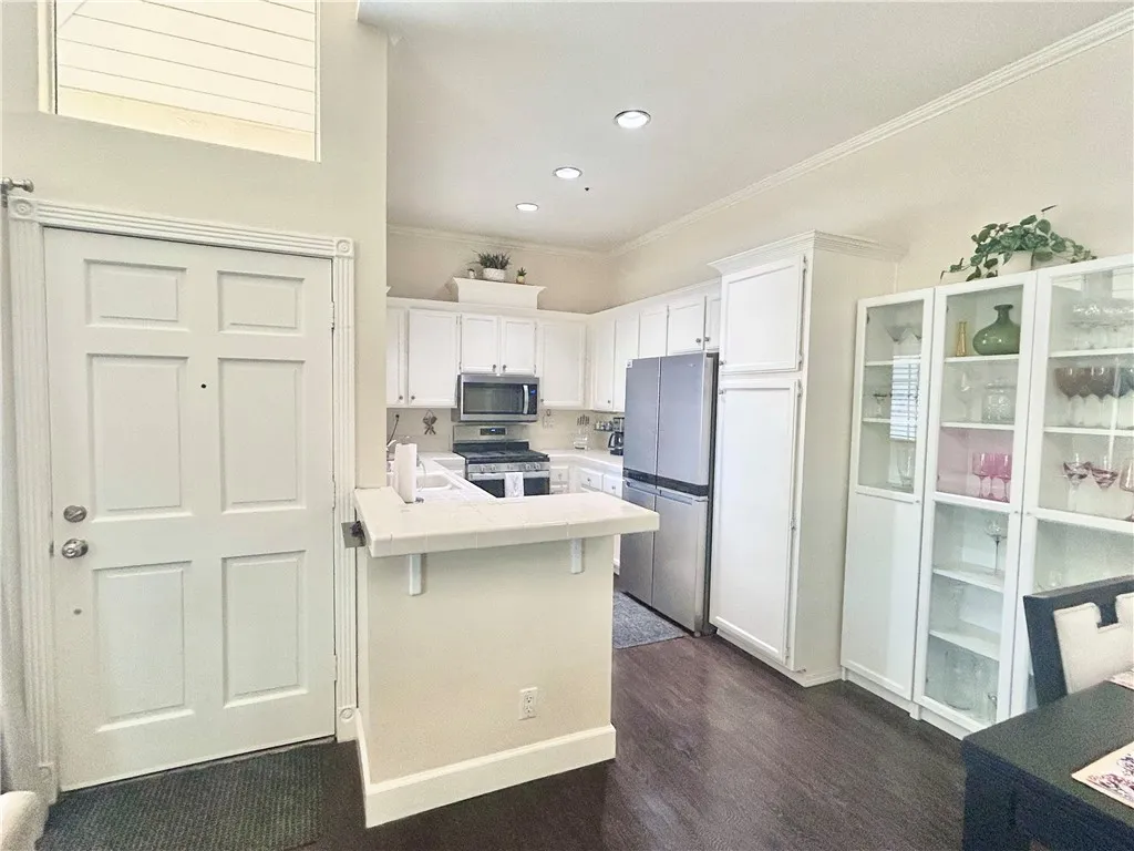 3680 S Bear Street 16 / J, Santa Ana, California 92704 home-pic-8