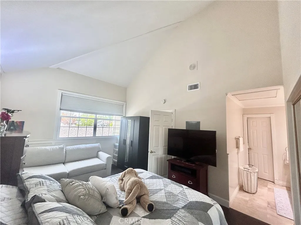 3680 S Bear Street 16 / J, Santa Ana, California 92704 home-pic-21