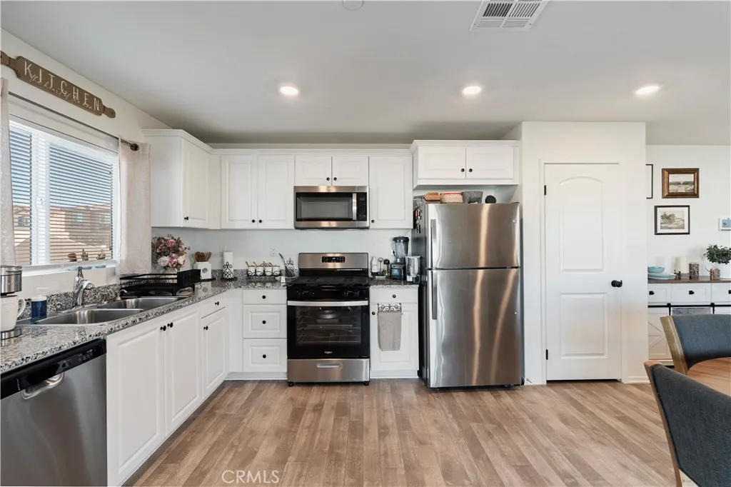 10150 Francis Court, Adelanto, California 92301 home-pic-9