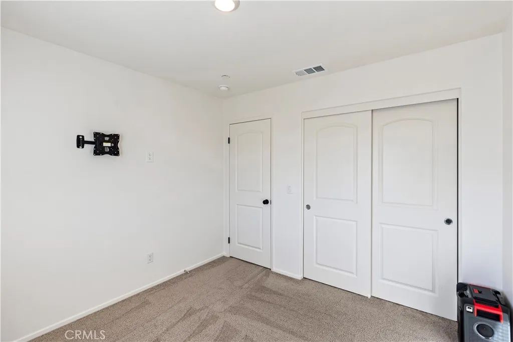 10150 Francis Court, Adelanto, California 92301 home-pic-19