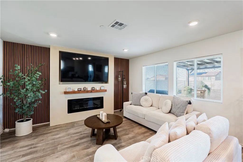 10150 Francis Court, Adelanto, California 92301 home-pic-6