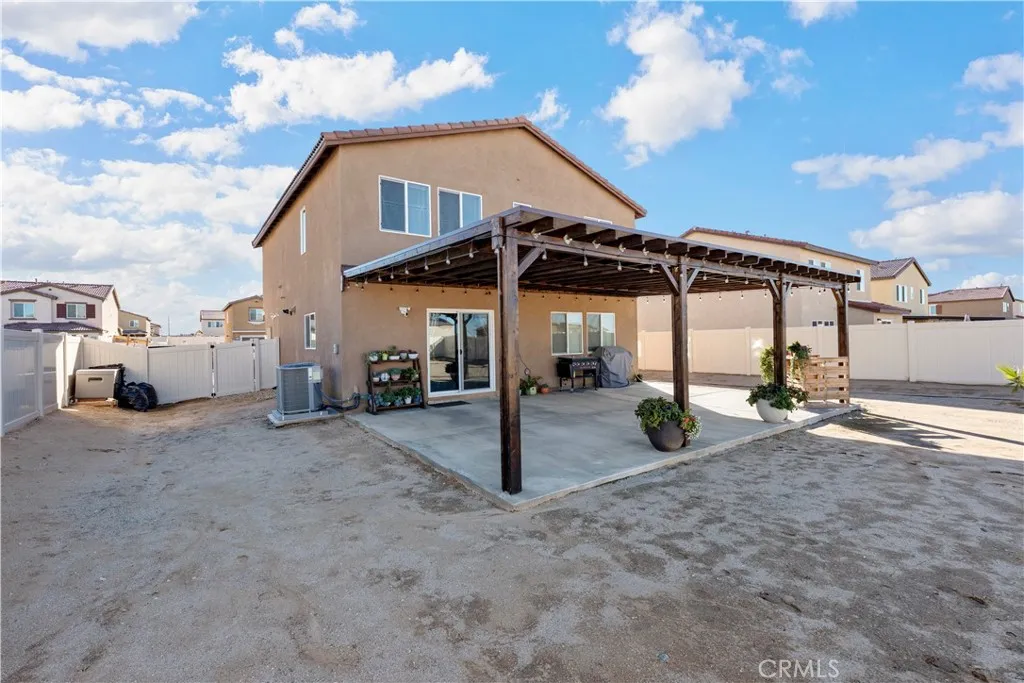 10150 Francis Court, Adelanto, California 92301 home-pic-26