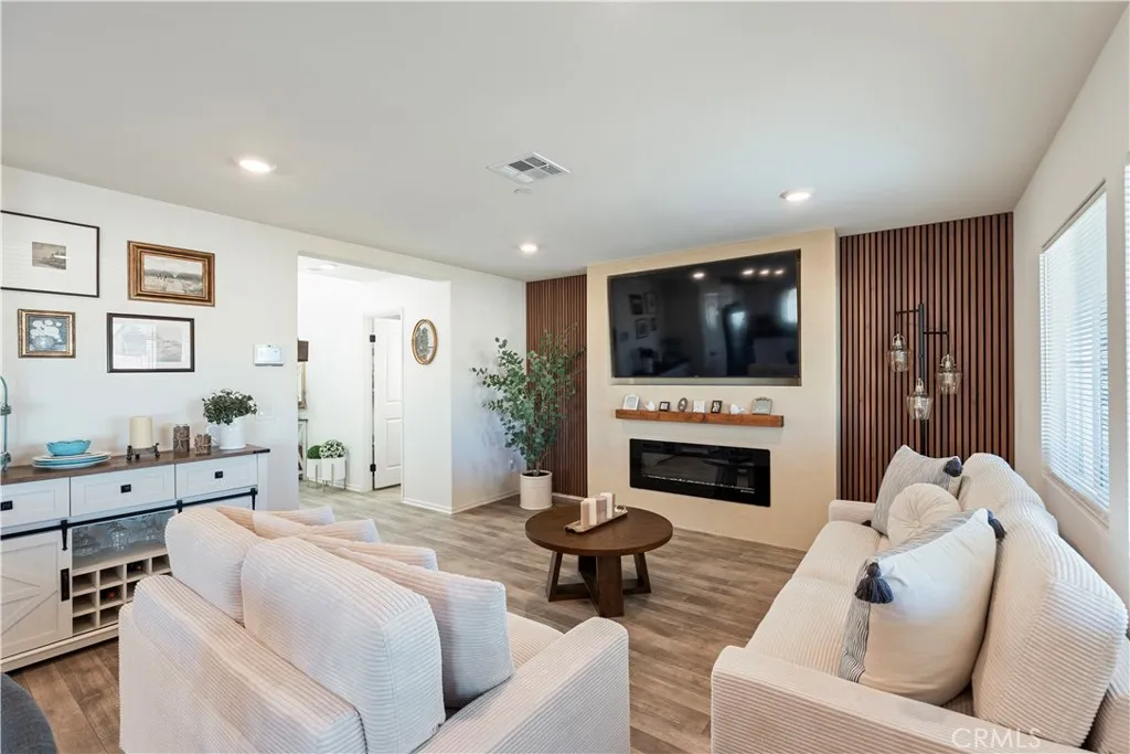 10150 Francis Court, Adelanto, California 92301 home-pic-5