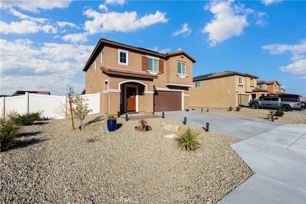 10150 Francis Court, Adelanto, California 92301 home-pic-3