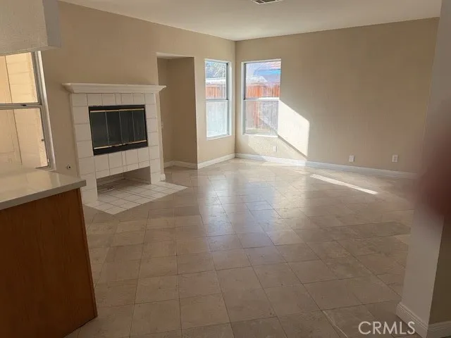 3030 Holline Court, Lancaster, California 93535 home-pic-2