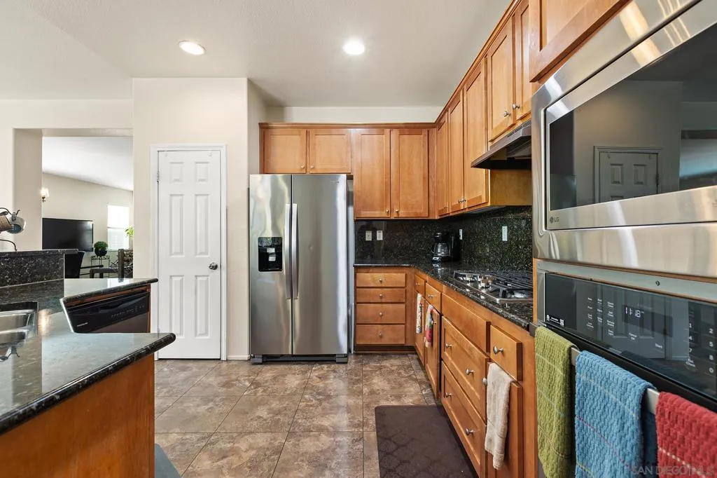 1391 Ranch St, Perris, California 92571 home-pic-14