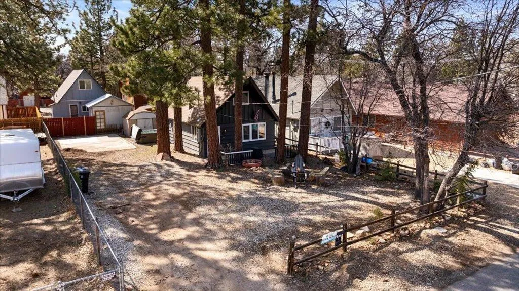 526 Kern, Sugarloaf, California 92386 home-pic-3