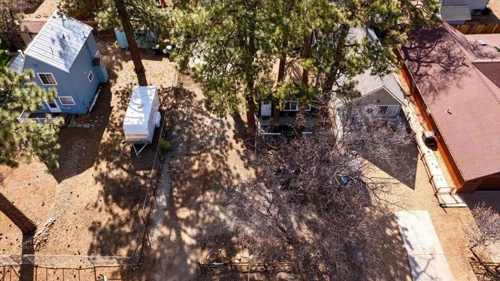 526 Kern, Sugarloaf, California 92386 home-pic-26