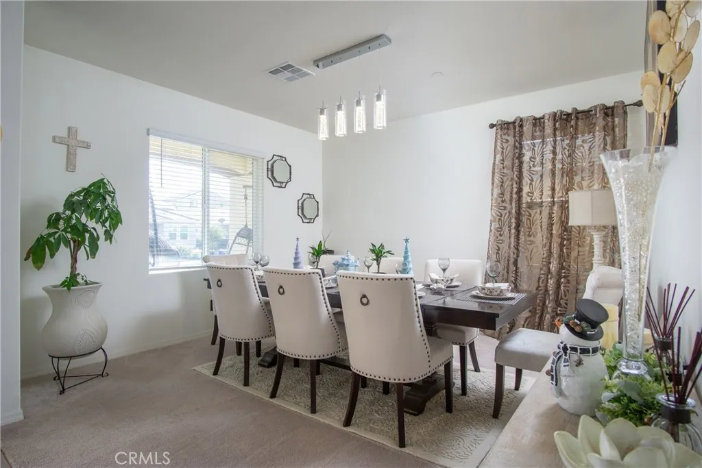 16846 Desert Star, Victorville, California 92394 home-pic-9
