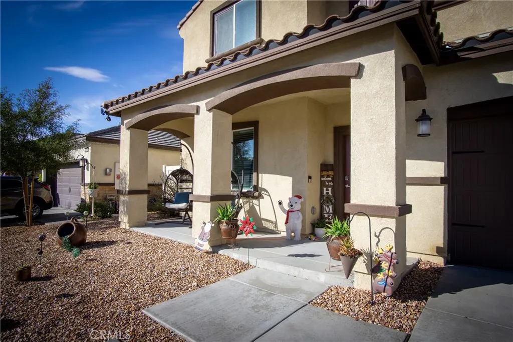 16846 Desert Star, Victorville, California 92394 home-pic-5