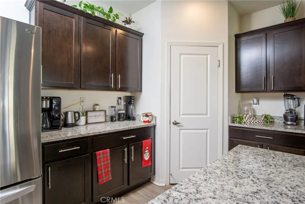 16846 Desert Star, Victorville, California 92394 home-pic-11