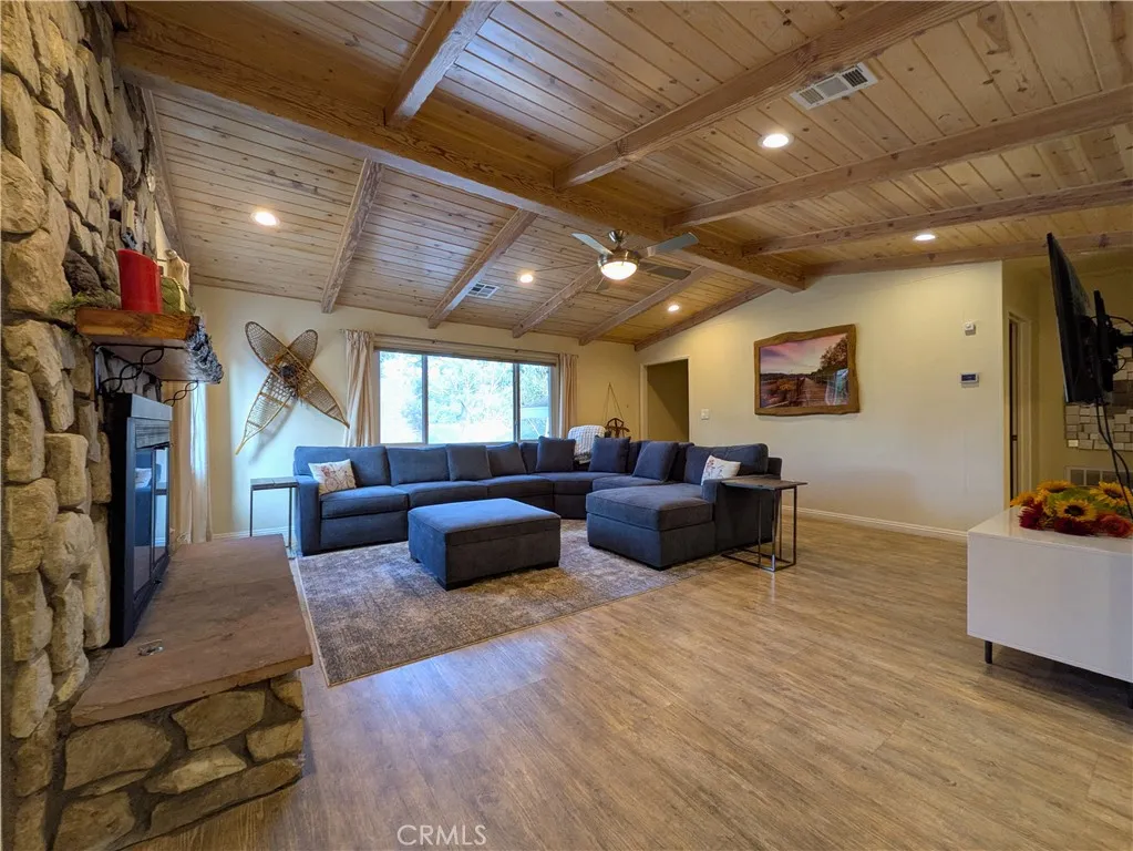 693 Knight Avenue, Big Bear Lake, California 92315 home-pic-7