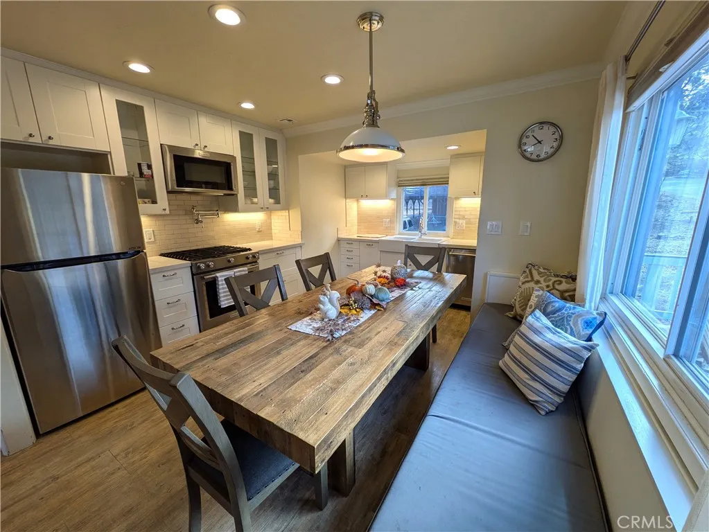693 Knight Avenue, Big Bear Lake, California 92315 home-pic-11