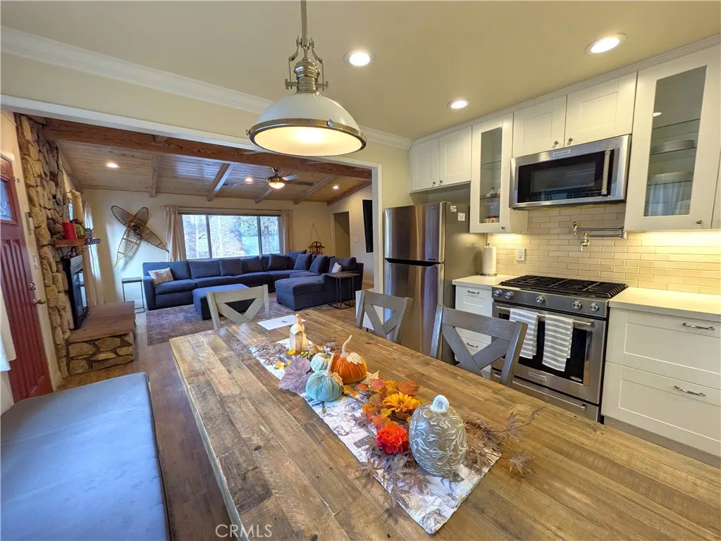 693 Knight Avenue, Big Bear Lake, California 92315 home-pic-10