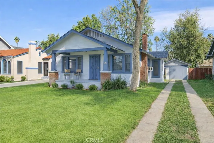 4045 Elmwood Ct, Riverside CA 92506 -- new roof, new exterior paint!