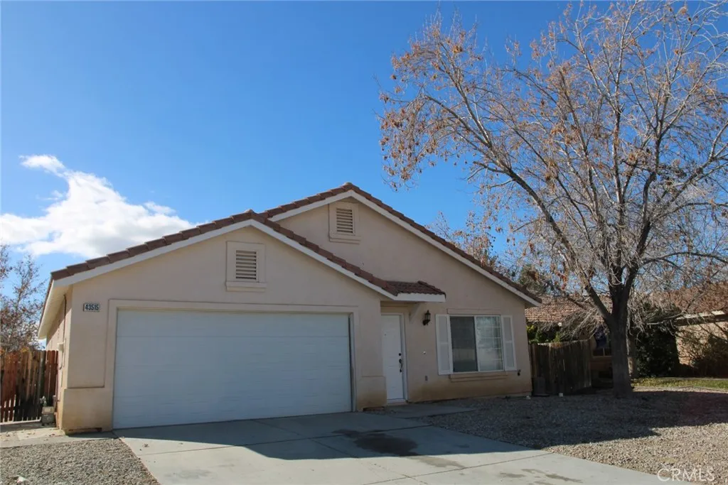 43515 Mahogany, Lancaster, California 93535 home-pic-1