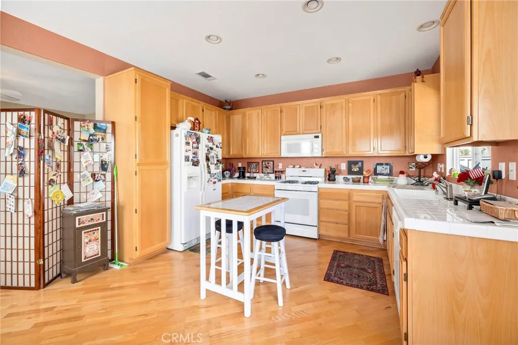 28148 Long Meadow, Menifee, California 92584 home-pic-9