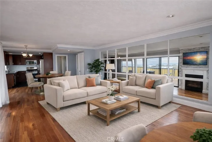 This photo has been virtually staged.