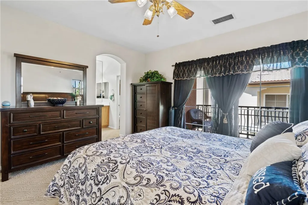 28003 Dickason, Valencia, California 91354 home-pic-26