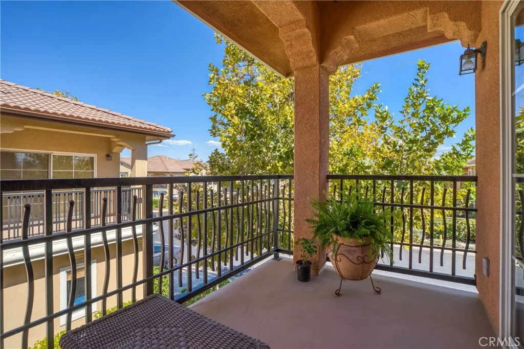 28003 Dickason, Valencia, California 91354 home-pic-32