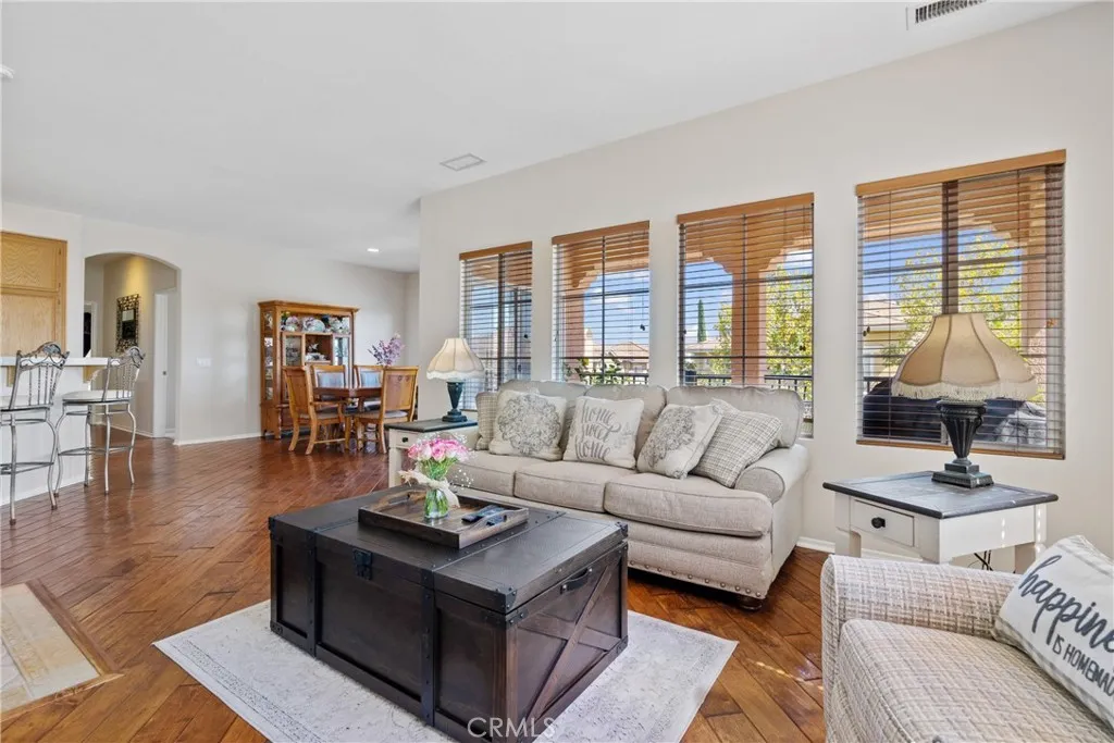 28003 Dickason, Valencia, California 91354 home-pic-10