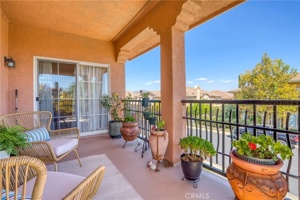 28003 Dickason, Valencia, California 91354 home-pic-36