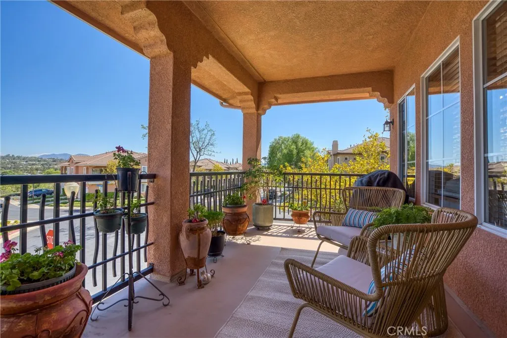 28003 Dickason, Valencia, California 91354 home-pic-34