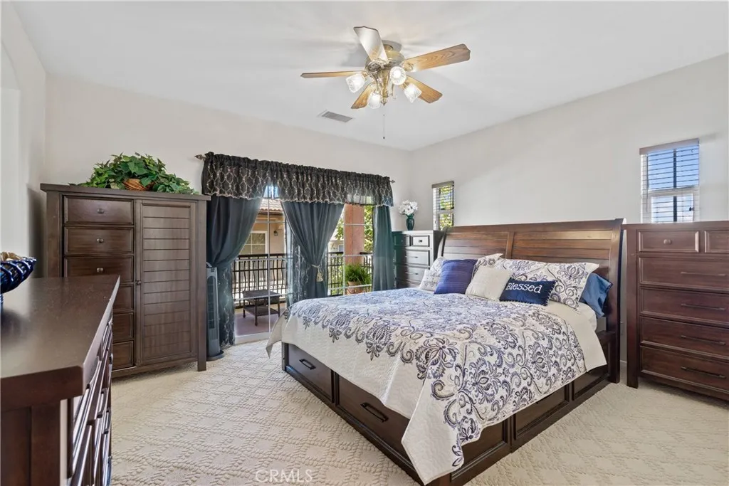 28003 Dickason, Valencia, California 91354 home-pic-25