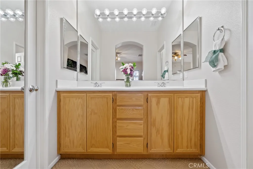 28003 Dickason, Valencia, California 91354 home-pic-28