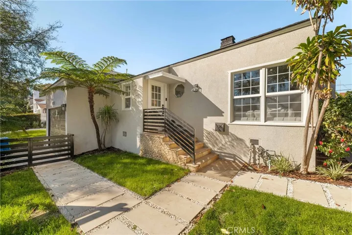 11333 Montana Avenue, Los Angeles, California 90049