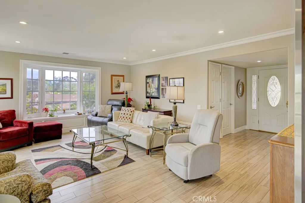 5078 Tero, Laguna Woods, California 92637 home-pic-13