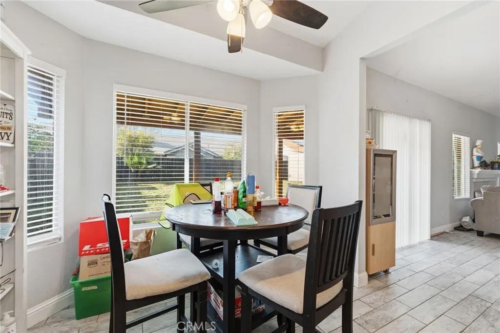 653 Stonewood, Los Banos, California 93635 home-pic-10