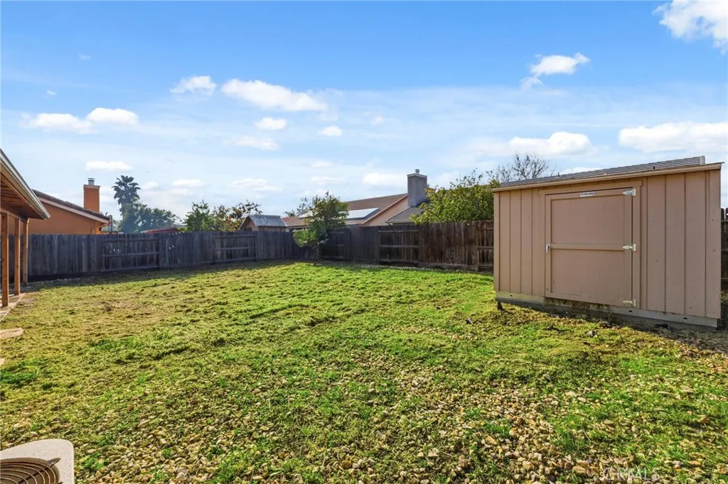653 Stonewood, Los Banos, California 93635 home-pic-27