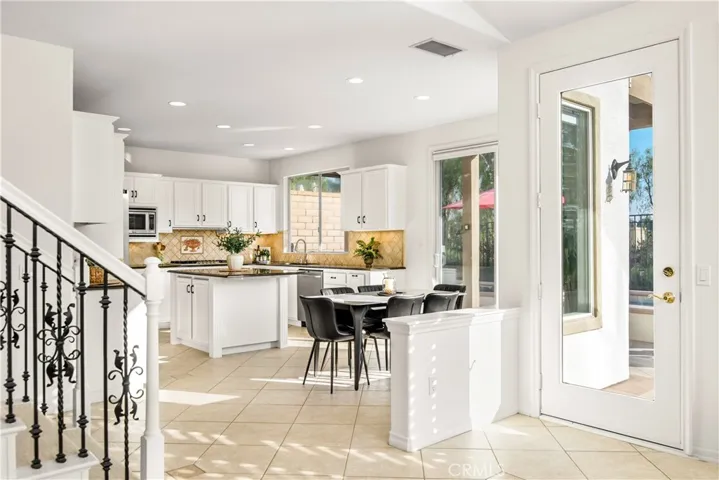 Open concept floor plan