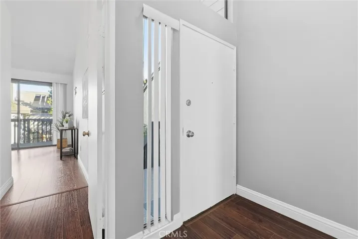 2516 W Macarthur J, Santa Ana, California 92704