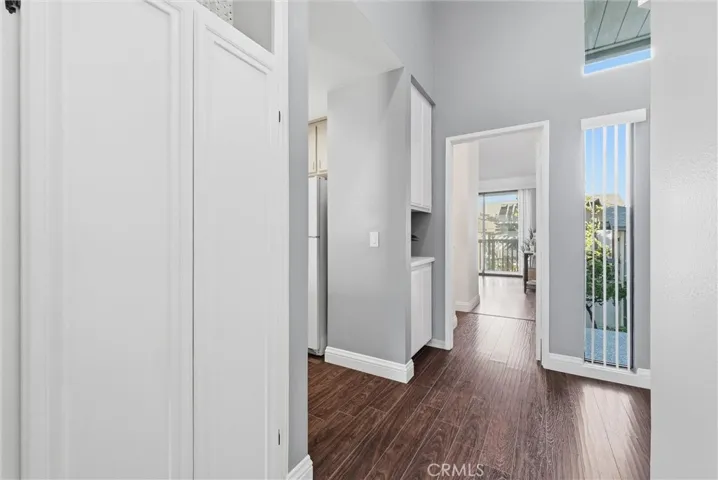 2516 W Macarthur J, Santa Ana, California 92704