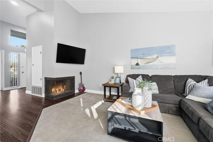2516 W Macarthur J, Santa Ana, California 92704