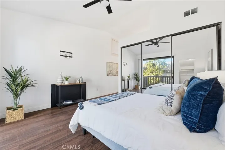 2516 W Macarthur J, Santa Ana, California 92704