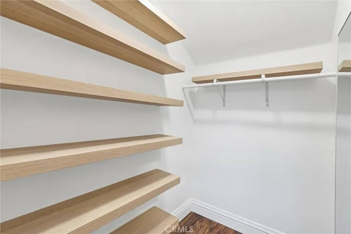 2516 W Macarthur J, Santa Ana, California 92704
