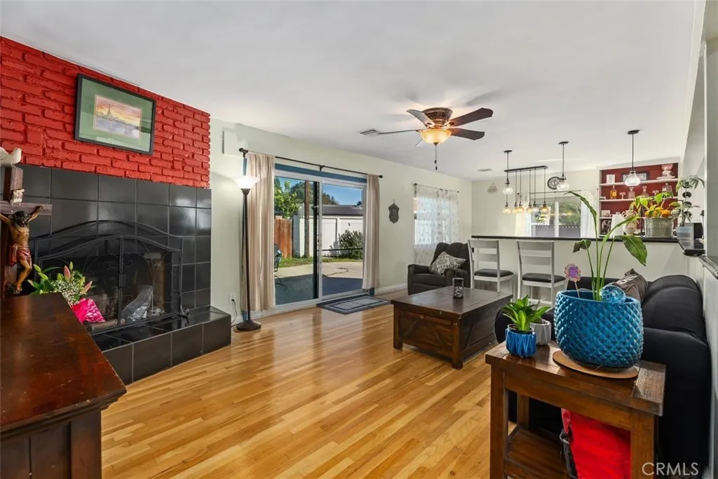 314 S Velva, Anaheim, California 92804 home-pic-16