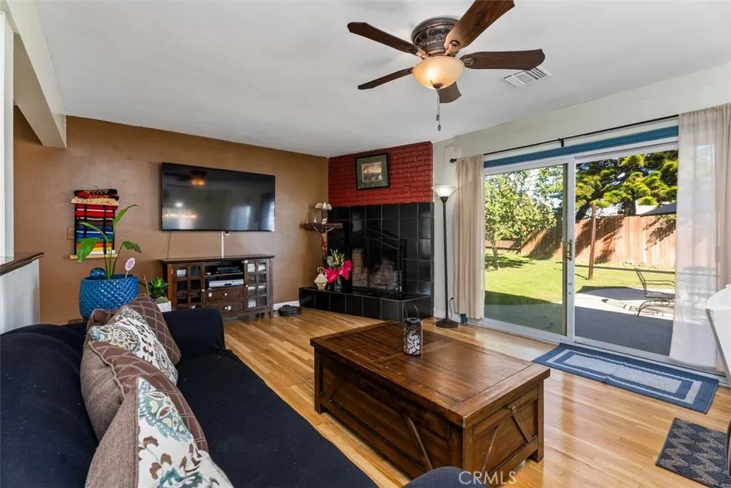 314 S Velva, Anaheim, California 92804 home-pic-17