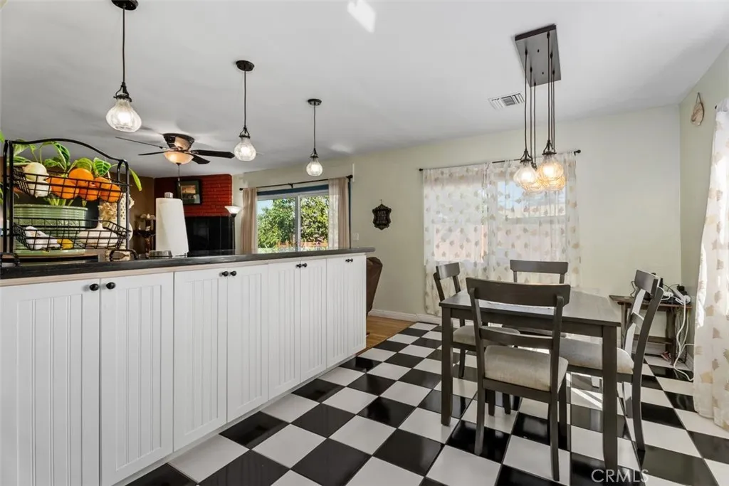 314 S Velva, Anaheim, California 92804 home-pic-26