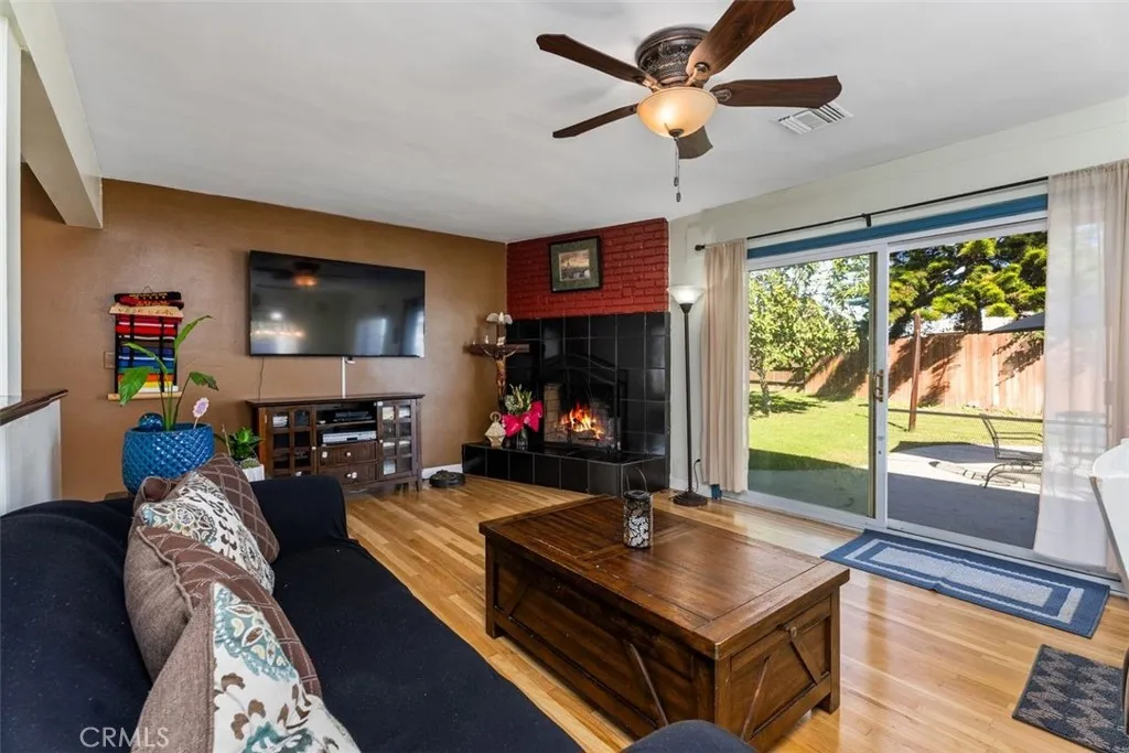 314 S Velva, Anaheim, California 92804 home-pic-3