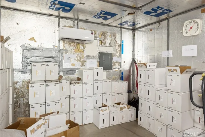 Temperature controlled cased goods storage